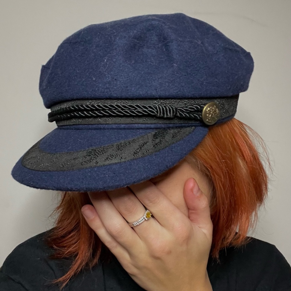 Navy Blue Baker Boy Hat, American Eagle. One size fits all!